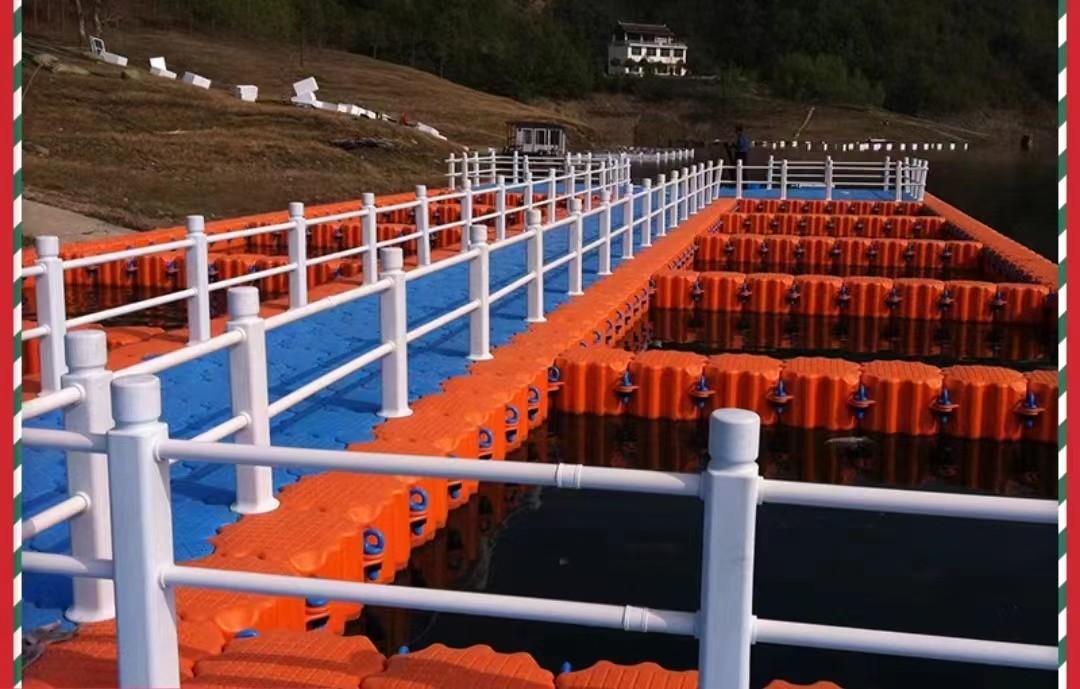 Easy Install Chemical Corrosion Resistant PE Pontoons Boast Excellent Stability