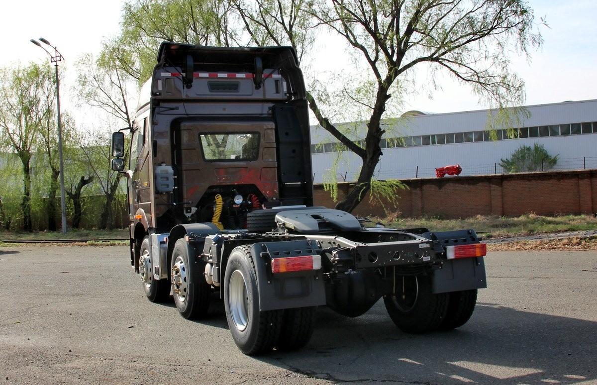 Faw J6p Dump Truck 420 HP Tractor 6X2