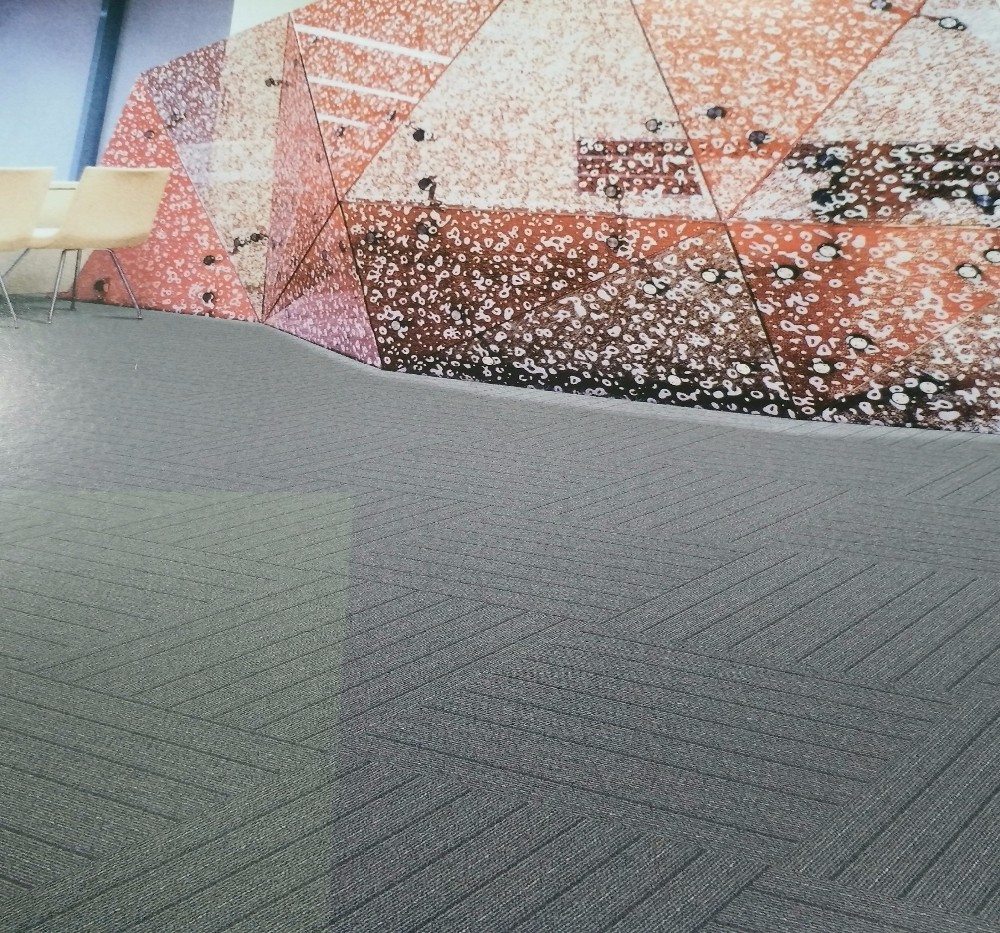 50x50cm Office Carpet Flooring , Nylon Carpet Tiles High Low Loop Pile