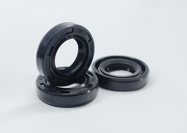 Brown Fkm Material Rotary Shaft Seals High Temp Resistance Skeleton Oil Seal TC Type