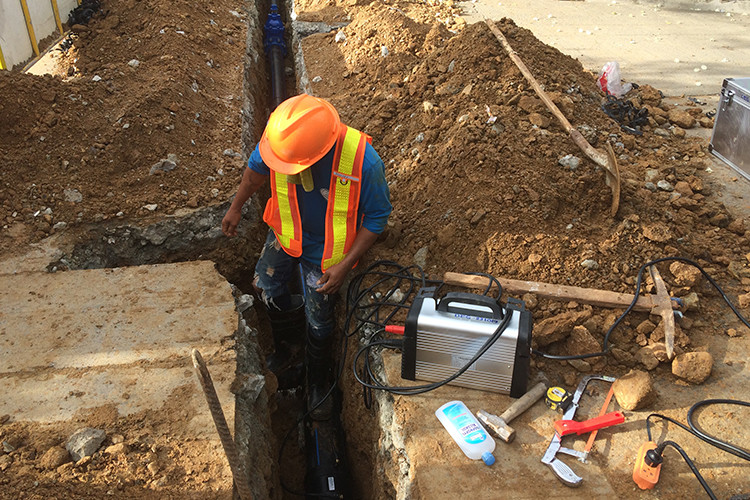 20 - 200 mm 220V Polyethylene Pipe Electrofusion Welding Machine