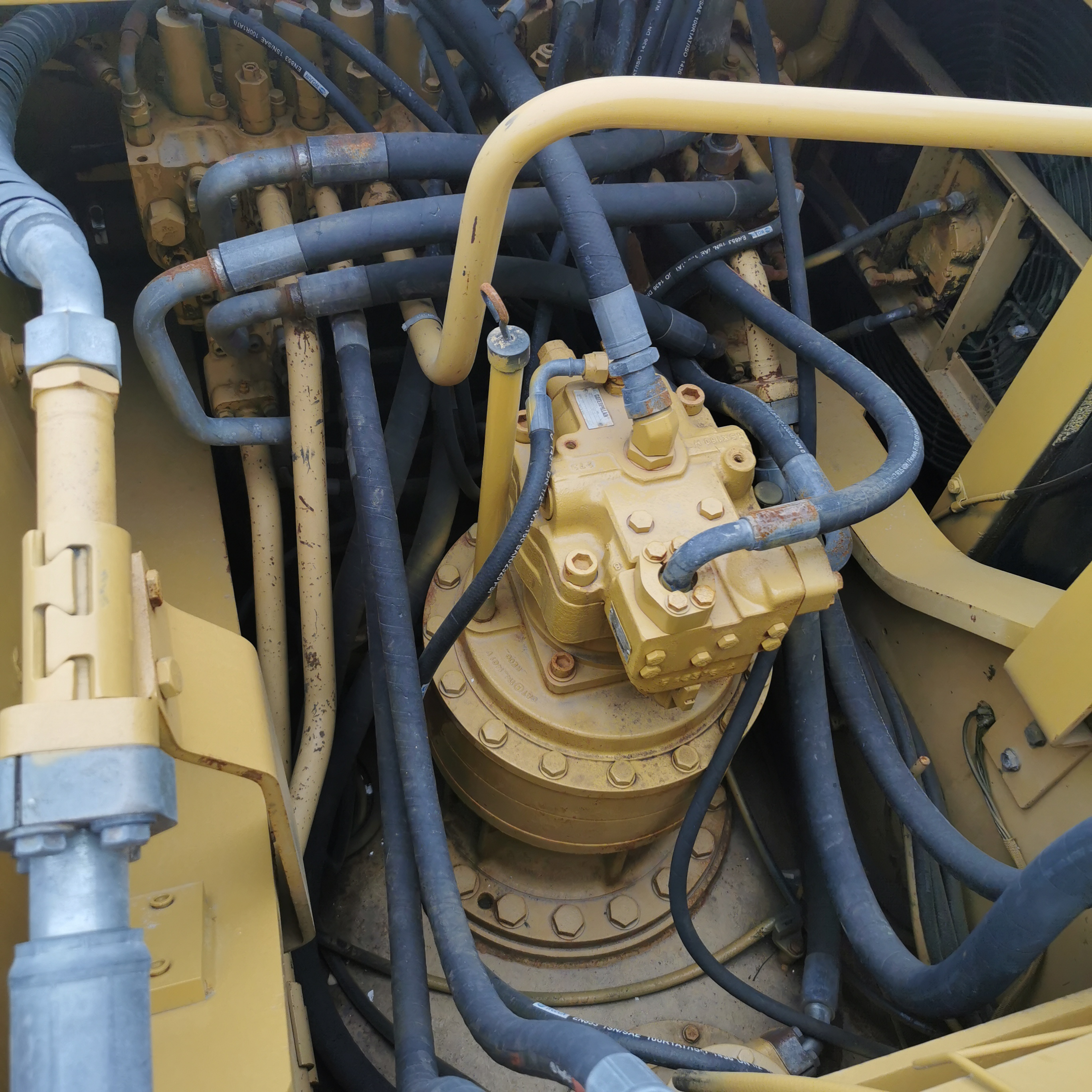 Low Working Hours Cat330D 30 Ton Big Crawler Excavator with Original Hydraulic Valve