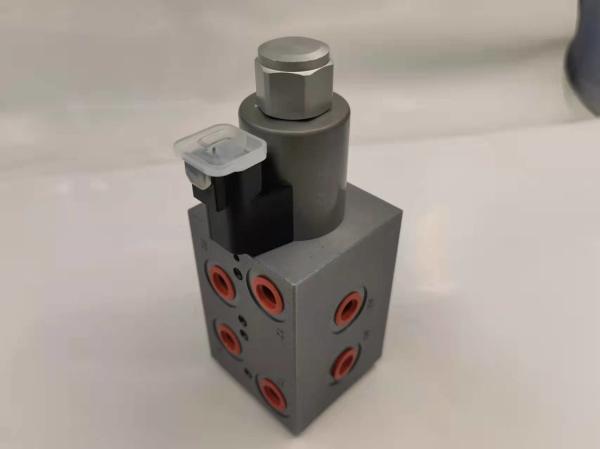 Buy cheap 21MPa Customized Hydraulic Solenoid Valve 8 Way 2 Position 210bar Pressure from wholesalers
