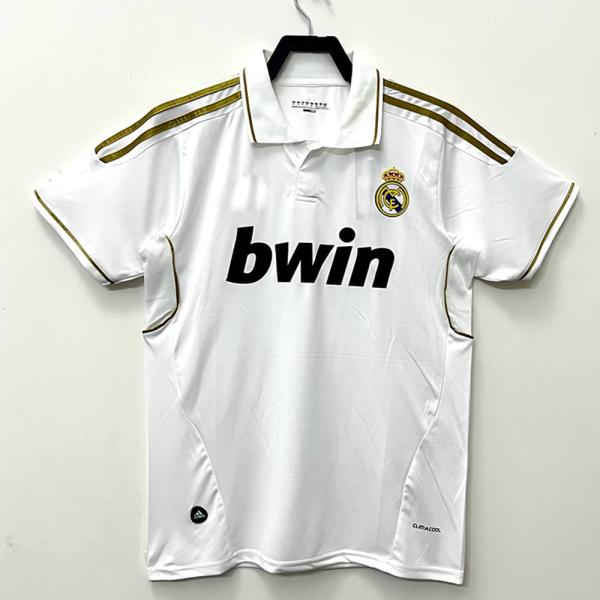 Buy cheap Custom Retro Soccer Jerseys White Classic Football Shirt Wear Men'S from wholesalers