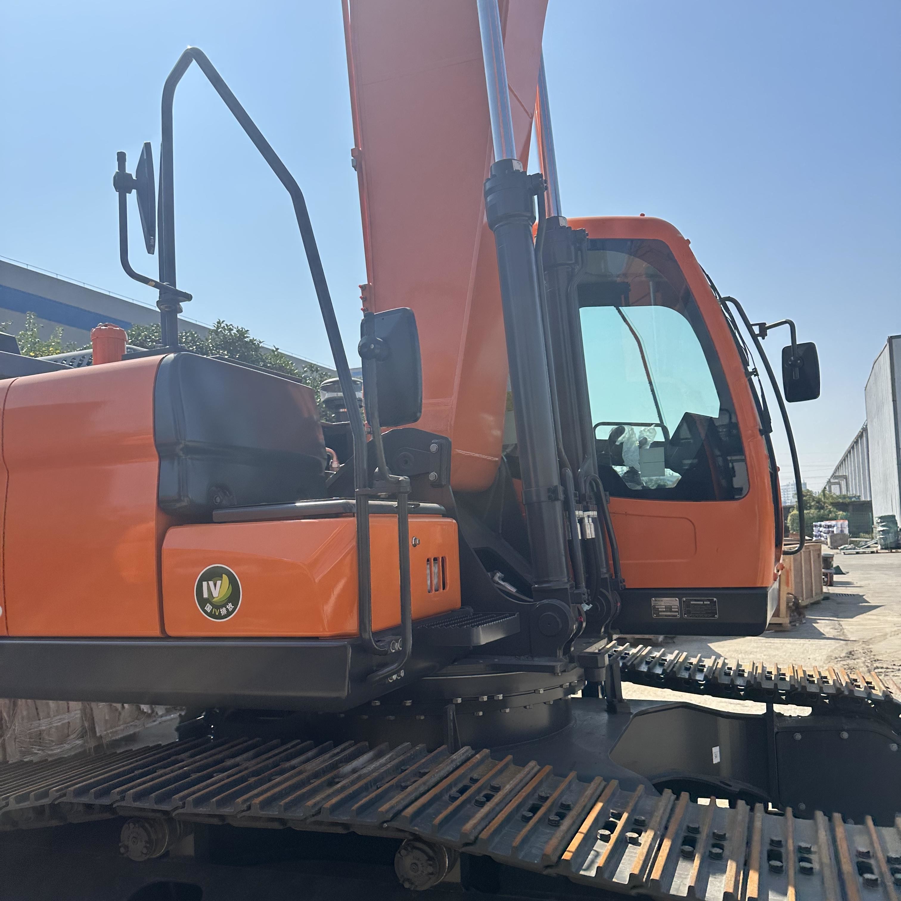 Used Doosan Digger DX205 Secondhand 21ton Medium Type Crawler Excavator