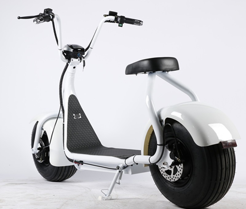 800w Citycoco Scooter XWZ-H001 with 60V 12AH Lead Acid Battery and Max Speed of 25km/h