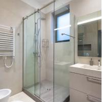 Buy cheap Customized Modern Models Bathroom Toilet Tempered Glass Shower Frameless Soft product