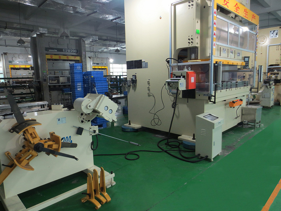 Metal Stock Gear Transmission NC Roll Feeder High Stability Stamping Lamination