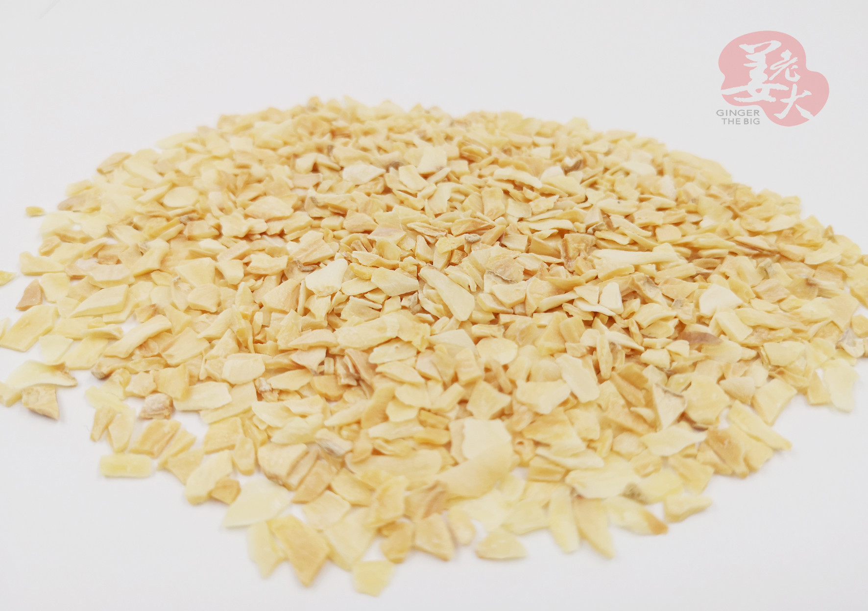 BRC White Dehydrated Garlic Slice Without Root