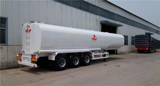 3 Axles Crude Oil Transportation Trucks Carbon Steel Manhole Cover