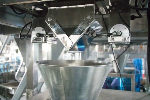 99% high accurately Filling Machine grain sugar coffee bean,rice ,sachet,snack,salt packaging machine