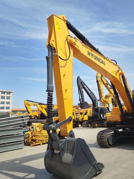 Buy cheap High Efficiency Medium Second Hand Excavator Hyundai 220 Excavator Used Digger from wholesalers