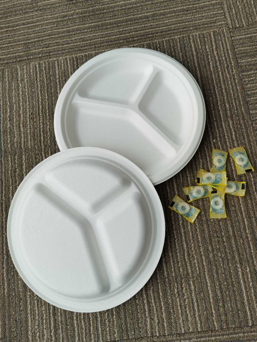 10inch disposable dinner compartment plates biodegradable sugarcane bagasse for restaurant and party use