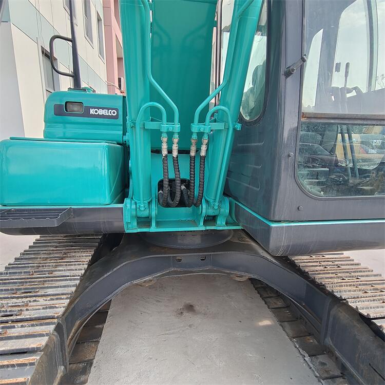 Japan Made 74KW Used Kobelco SK130 SK130-8 Crawler Excavator Original Hydraulic Valve