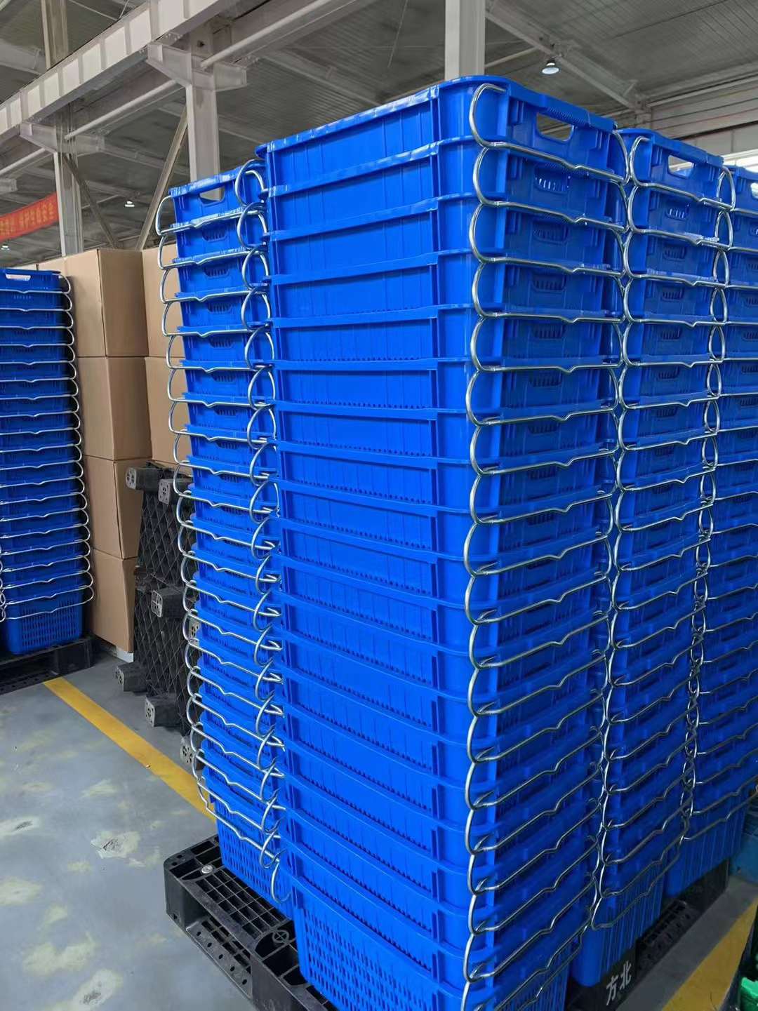 Foldable Fruit Vegetable Turnover Crate with Customized Color and Mesh Plastic Basket