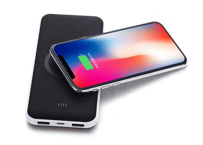 Plastic Wireless Power Bank 10000mah , Cordless Portable Phone Charger