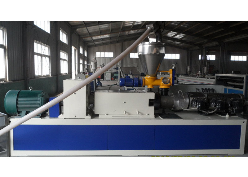 Fully Automatic WPC Profile Production Line , WPC Decking Profile Making Machine