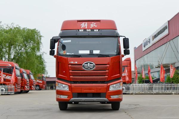 Buy cheap Faw Jiefang New J6P Heavy Truck 460 Horsepower 6X4 Faw Truck Tractor from wholesalers