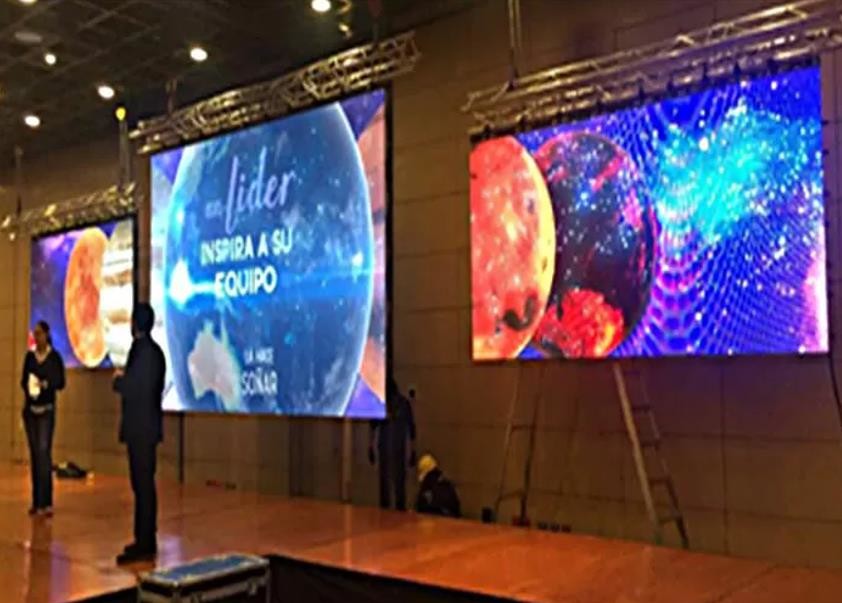 Economic 2880Hz Indoor Led Video Board 250x250mm Rental P3.91 LED Display