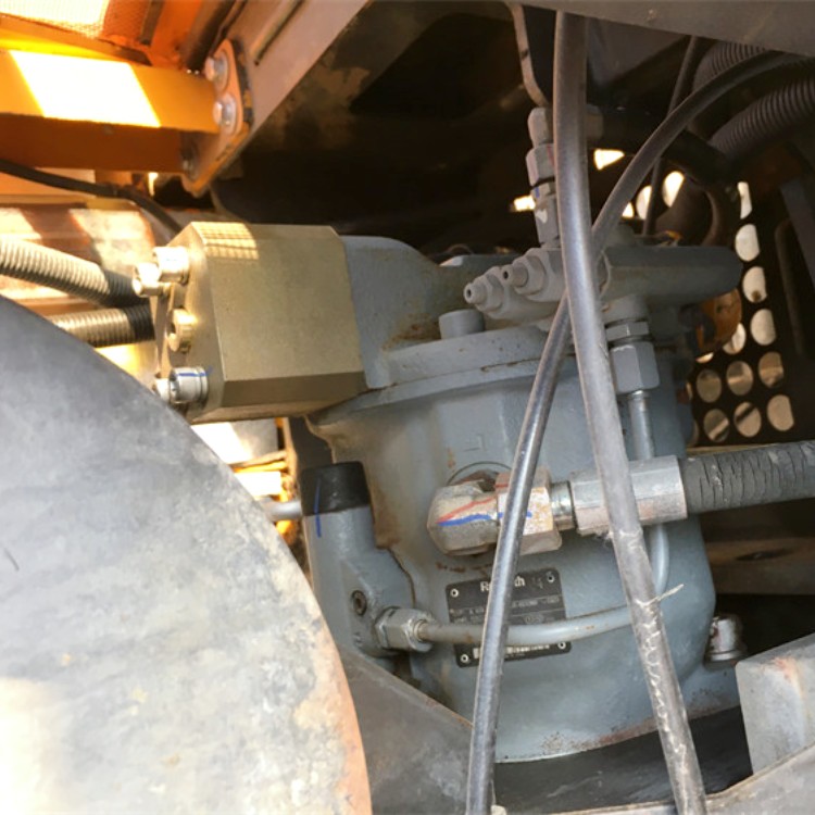 ORIGINAL Hydraulic Valve and Kubota Engine SANY 60C 6 Ton Excavator for in 2021 Model