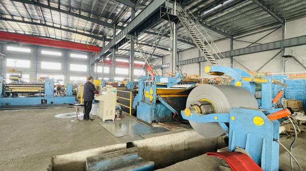 Buy cheap 1800mm Sheet Metal Slitting Machine With Heavy Type Hydraulic Decoiler from wholesalers