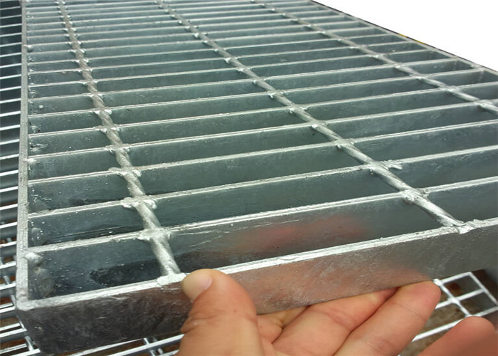 Customizable Hot Dip Galvanized Steel Walkway Grating For Drain Cover 30*5mm
