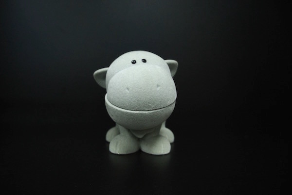 Customized Plastic Toy Figures Pile Flocking Dog 3.5 Inch For Children