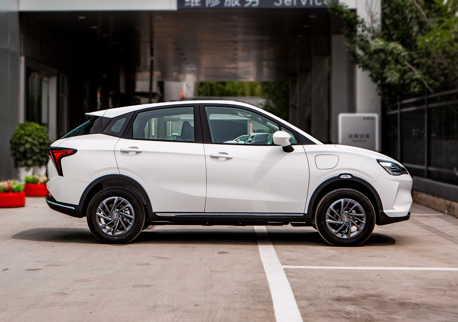 New Suv Car Electric Vehicles Electric Vehicle High Speed Nezha V 2022 Chao 300 Lite lithium iron phosphate