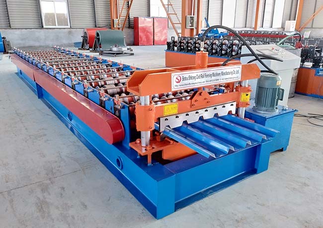 Professional Sheet Metal Roll Forming Machines Dimensions L9.0 X W1.8 X H1.5 M
