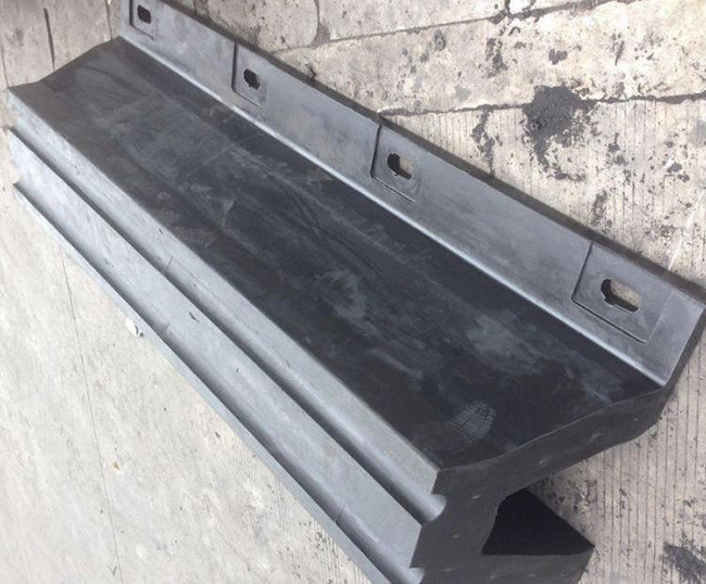 Weather Resistant Marine Arch Rubber Fender V Fenders Tug Boat Fender