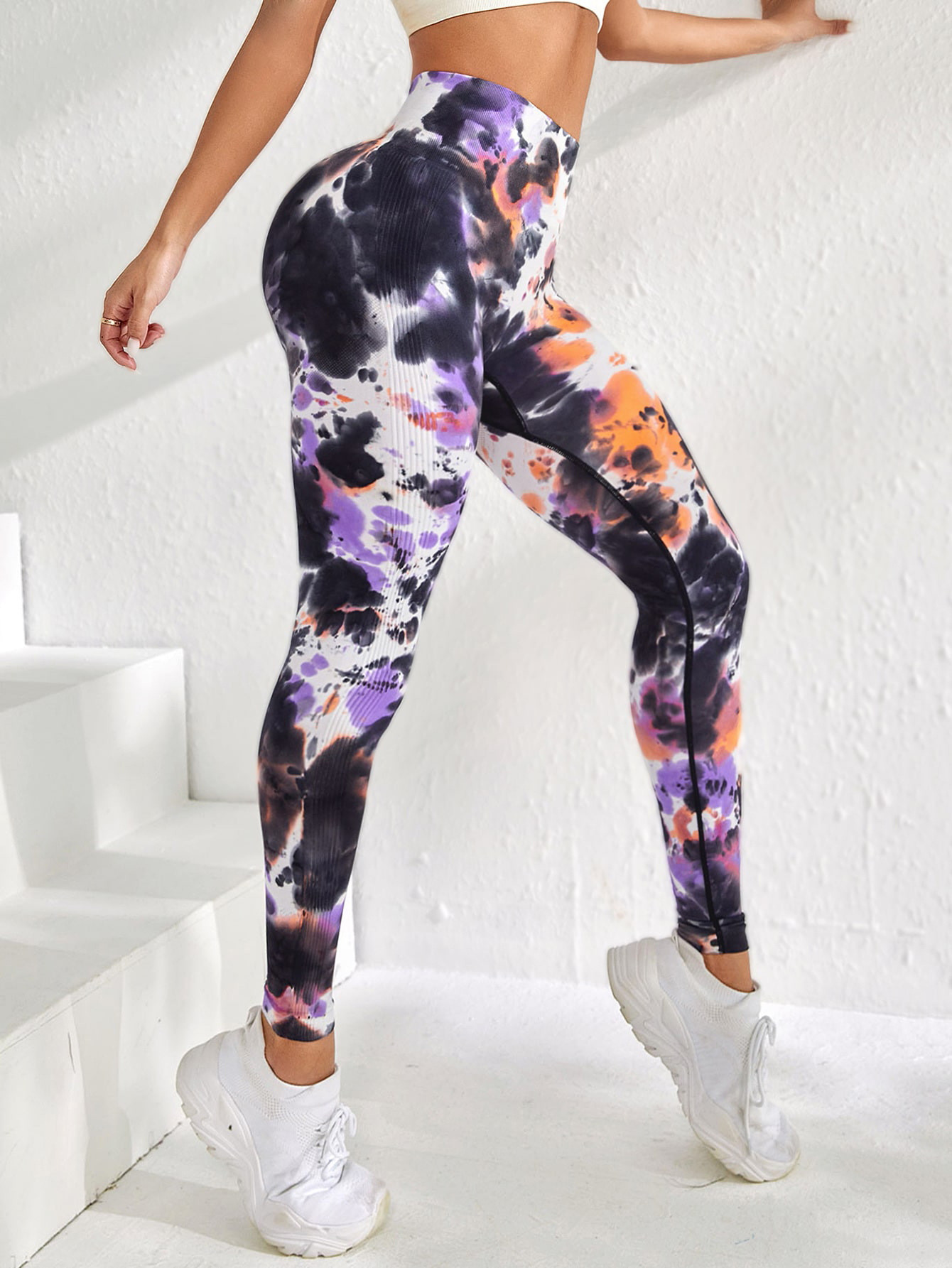 Lightweight Custom Yoga Leggings With Four-Way Stretch