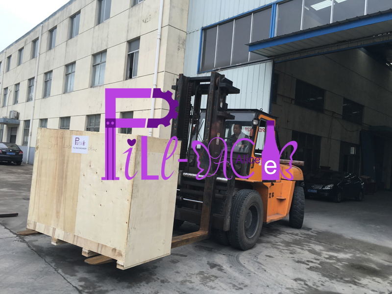 Semi Automatic Juice Bottle Blowing Machine To Produce Heat Resistant Bottles