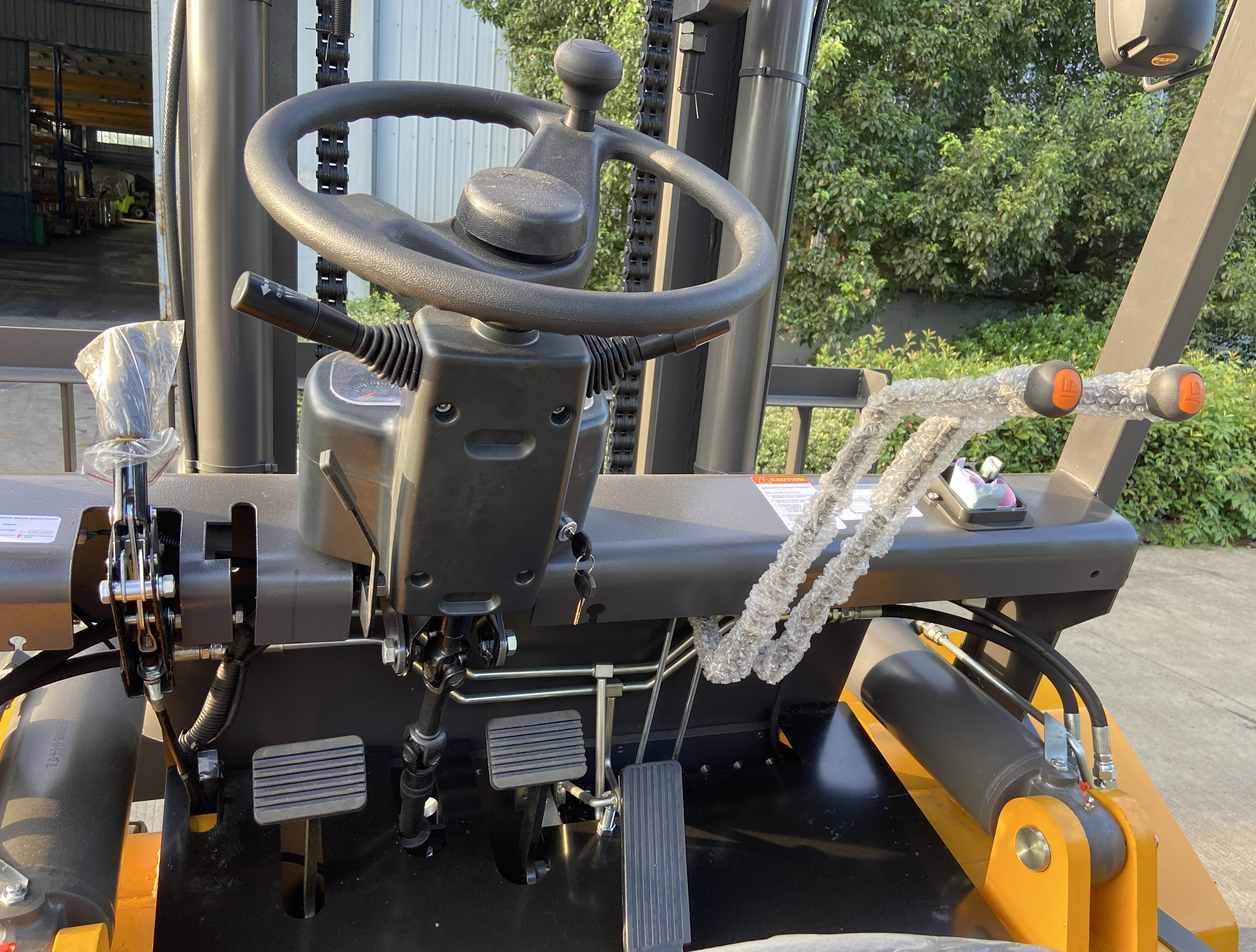 20 Years Experience Rough Terrain Forklift with Diesel Engine and 7 Ton Capacity