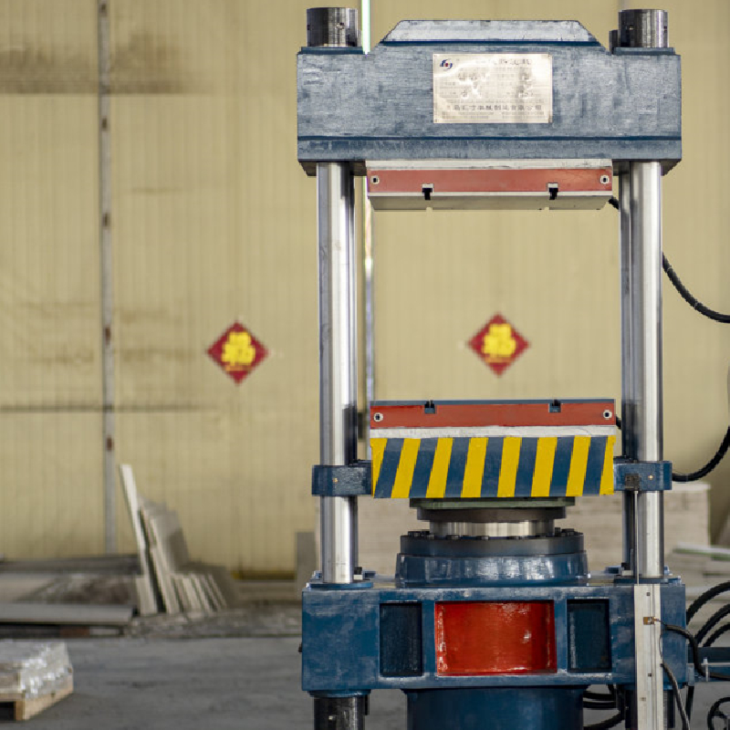 50HZ Voltage Hydraulic Rubber Flat Vulcanizing Press for 1.00MN Molding Efficiency