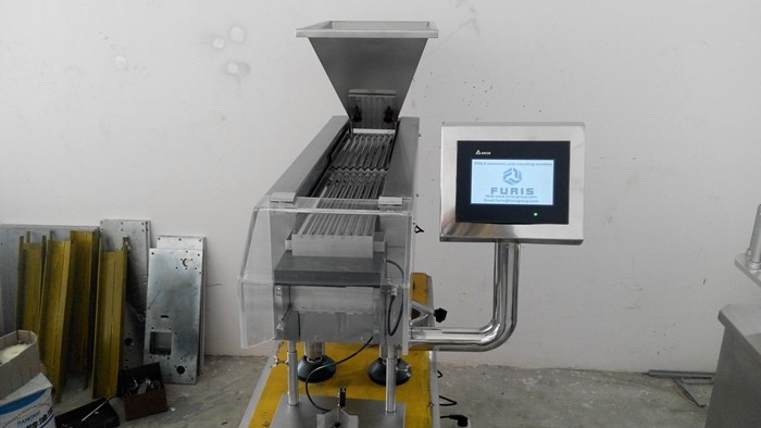 304 Stainless Steel Tablet Counting Machine / Electronic Counter Machine