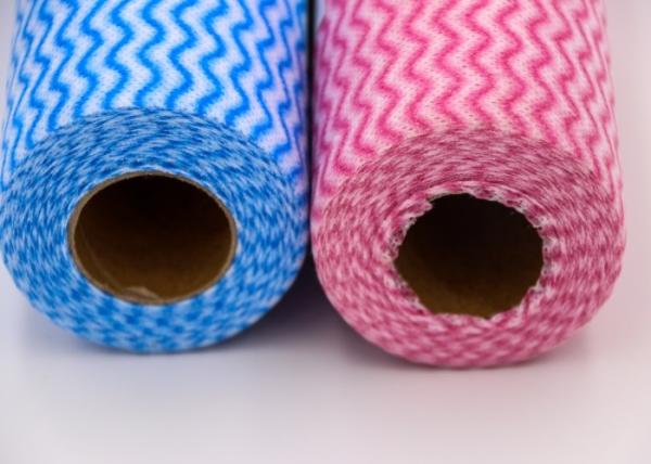 Buy cheap 60gsm Nonwoven Fabric 25x25cm Disposable Cleaning Cloths On A Roll from wholesalers
