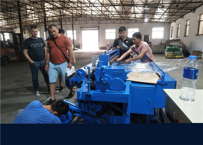 Industrial Electric Wire Mesh Roll Welding Machine Wire Diameter 0.5-2.6mm