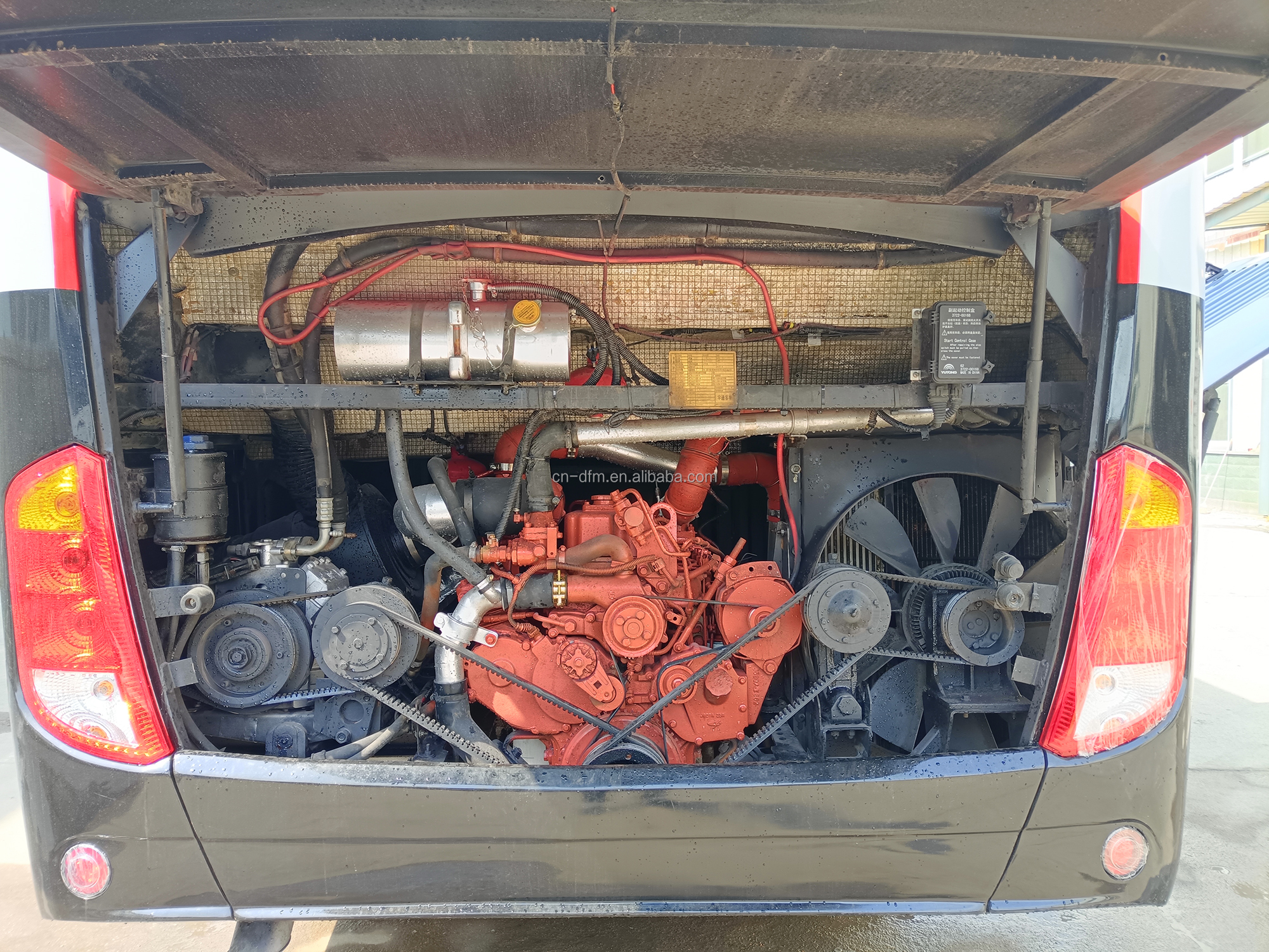 2200rpm Rated Speed Diesel Engine 49 Seats Used Coach Bus for High Capacity Journey