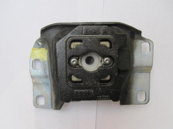 Buy cheap Ford Left Front Transmission Mount , Automatic Transmission Mount Replacement AV617M161 from wholesalers