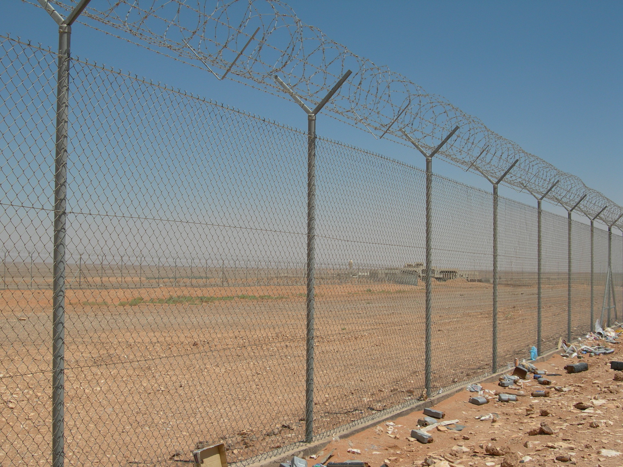 Wholesale High Security Galvanized Chain Link Fence Cost With Barbed Wire On Top