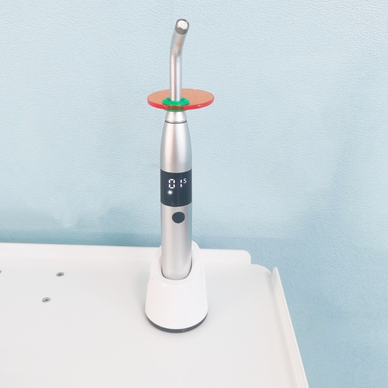 Metal Tips 1 Second Dental Light Cure Wireless Strong Power LED Dental Curing Light