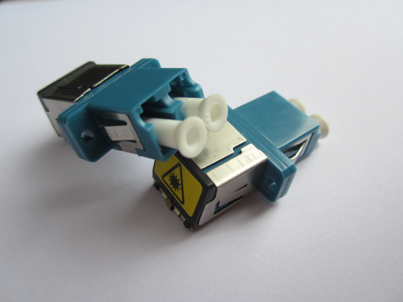 LC Auto shutter adapter, 2/4 ports,singlemode UPC/APC,avoid dust contamination on ferrule of fiber connectors