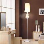 Nordic European modern simple floor lamp fashionable living room Spanish