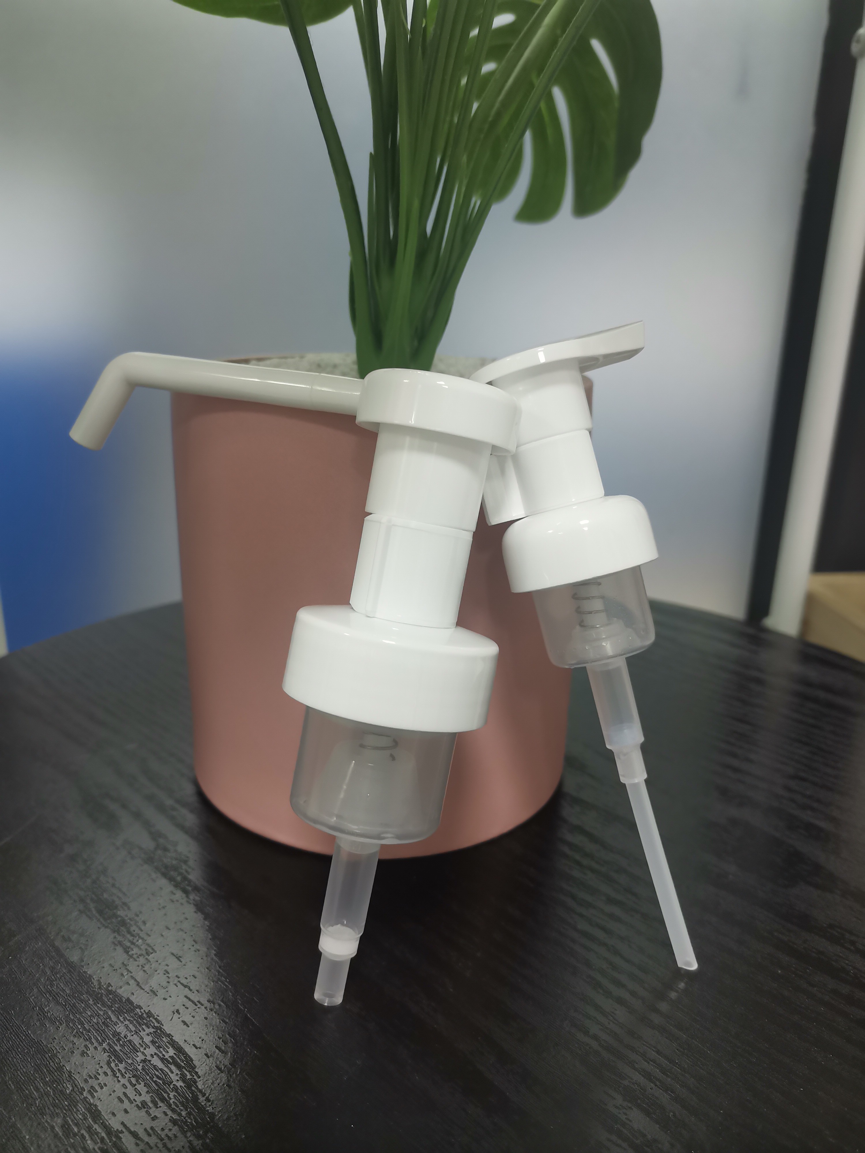 Unisex Facial Wash Pump With Easy To Wash Benefits From CTP