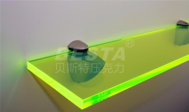 2.8mm-15mm Colored Acrylic Sheets Optical Shop Illuminated Advertising Sign Board