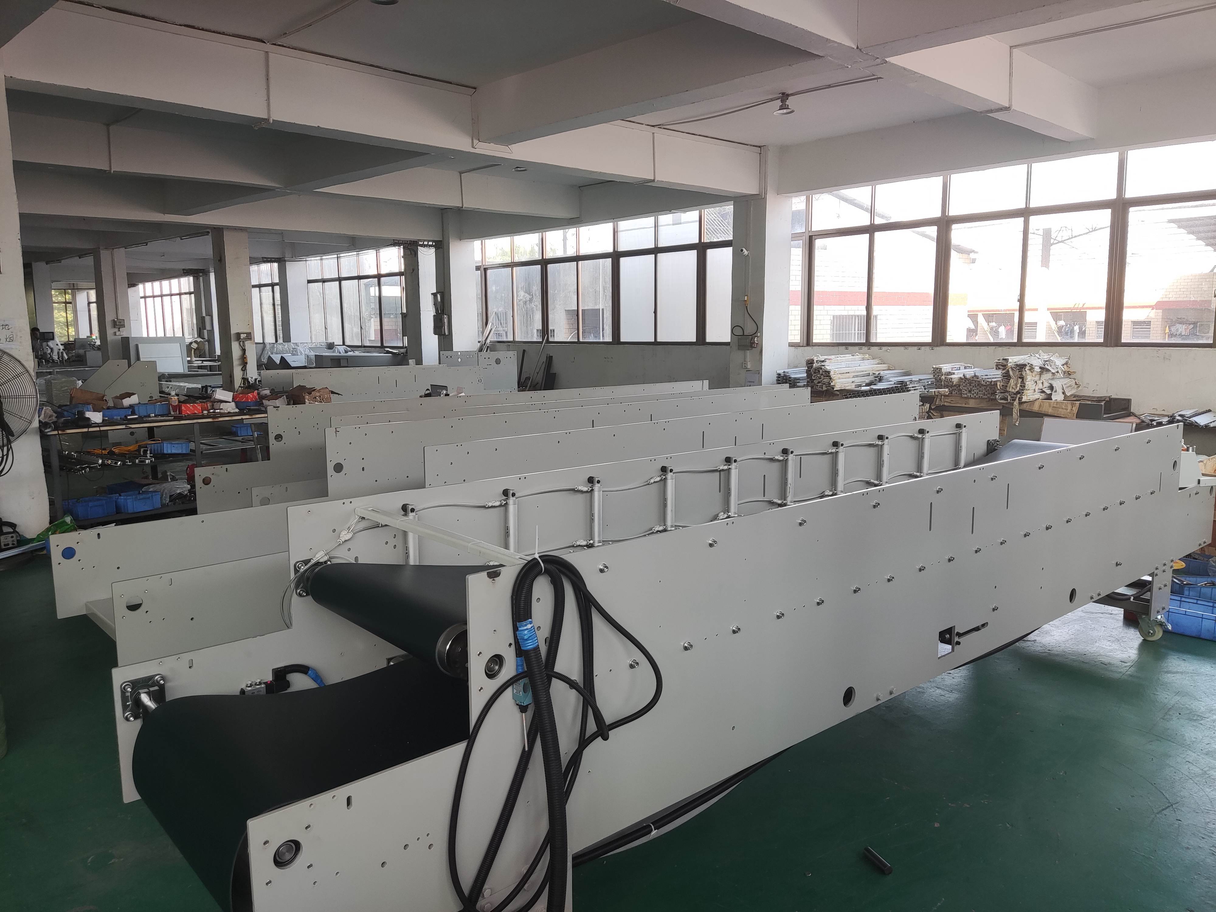 380V Voltage Carton Folder Gluer Machine for Automatic Corrugated Carton in 2022 Year