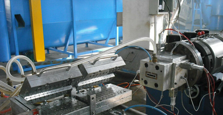 Plastic Pipe Extrusion Line Extruder Machine Plastic With Two Step Extrusion Method