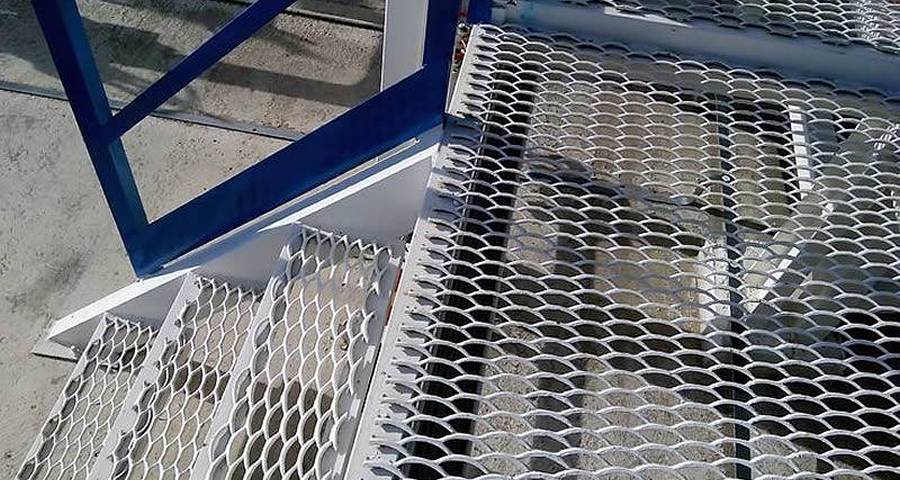 Middle Steel 12x30mm Expandable Wire Mesh For Architecture