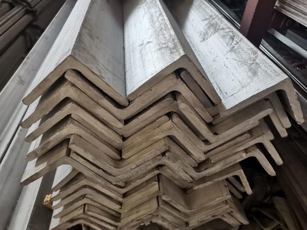 Buy cheap Hot Rolled Steel No 1 ASTM 20X3MM Stainless Angle Bar from wholesalers
