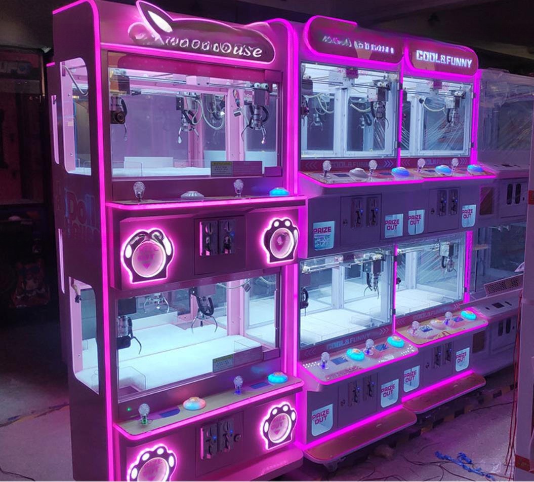 Dreamland Factory Price Coin Operated Plush Prize Gift Games Crane Toys Machines Mini Gifts Claw Machine